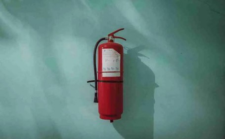 水基滅火器：了解這一神奇的滅火神器！