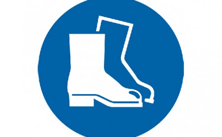 選擇合適的防化學品鞋，保障工作人員安全