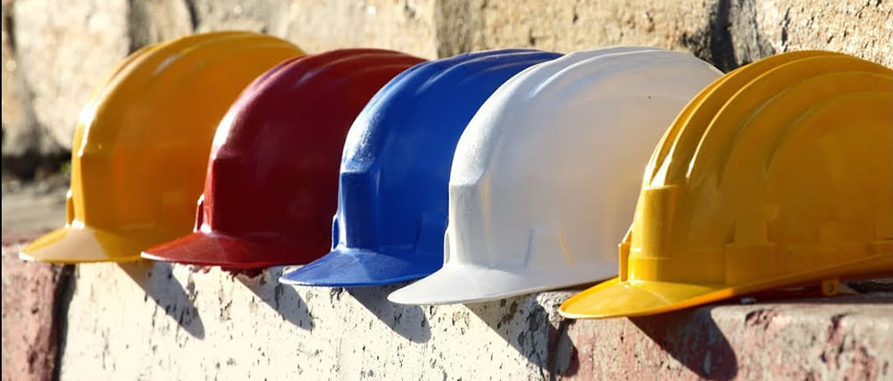 如何挑選適合自己崗位的安全帽？揭秘功能與顏色選擇的關鍵！